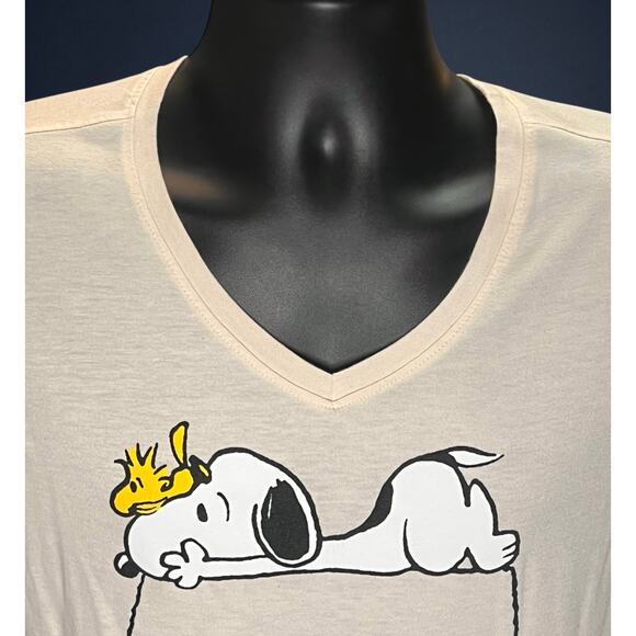 Peanuts Snoopy Woodstock I’d Rather Be in Bed T-Shirt XL Beige V-Neck 2021 Tee - Picture 5 of 10
